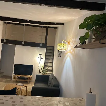 Apartment Pi N4 - - Place Parking Republique Inclus & Wifi *