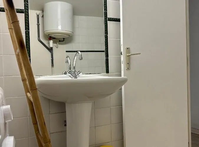 Pi N4 - - Place Parking Republique Inclus & Wifi Apartament